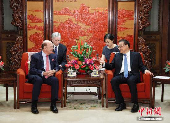 李克強(qiáng)総理がロス米商務(wù)長官と會(huì)談　米企業(yè)の対中投資拡大を歓迎