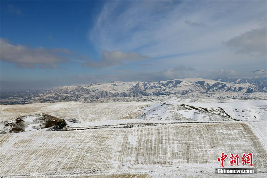 一面の銀世界、新疆の景勝地が一足先に冬景色に模様替え