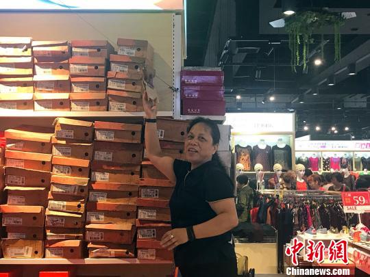 レジまでの行き來不要　上海で懐かしの「ワイヤーレジ」復活