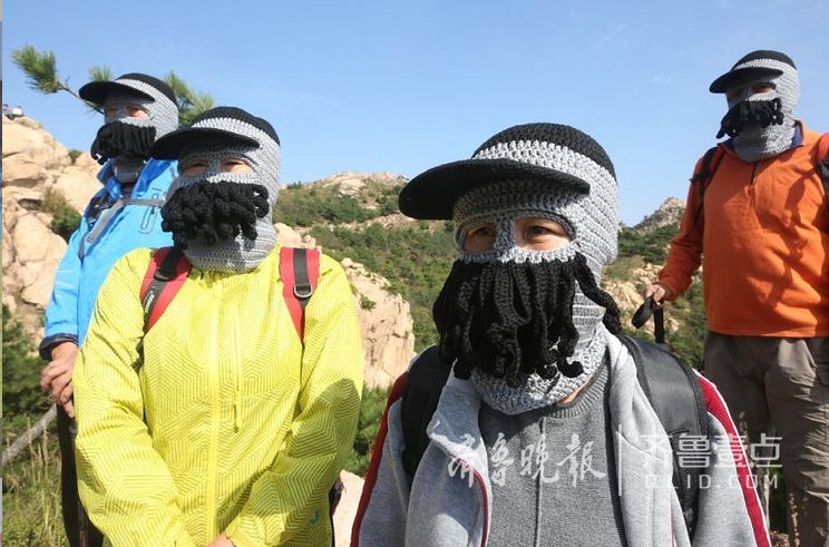 冬用フェイスキニ発表！ヒゲのついたタコのような衝撃のデザイン