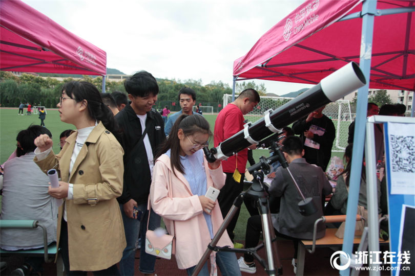 浙江農(nóng)林大學(xué)の各サークルが工夫を凝らした新入生勧誘