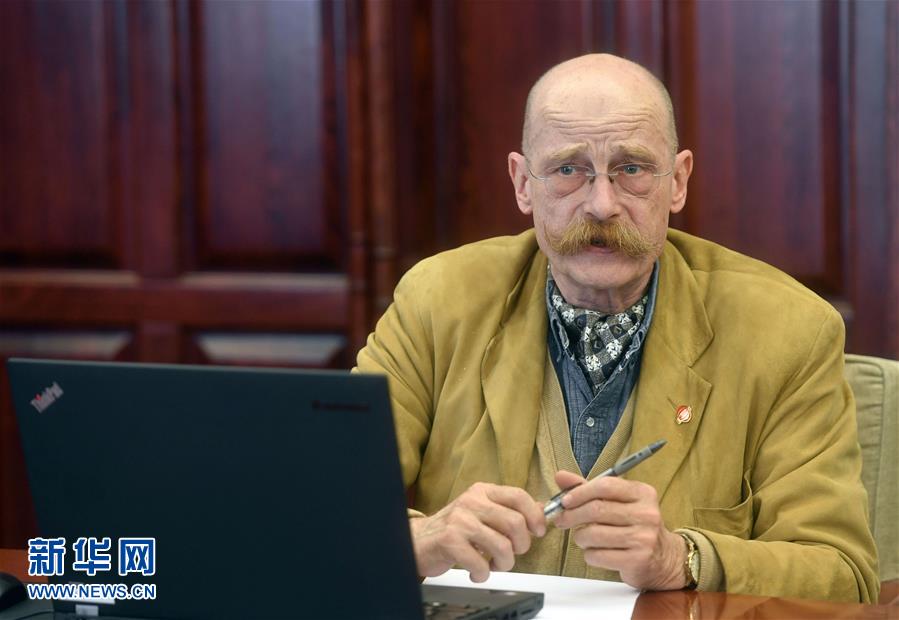 中國(guó)は新時(shí)代突入へ　外國(guó)人言語(yǔ)専門家9人が第19回黨大會(huì)報(bào)告をチェック