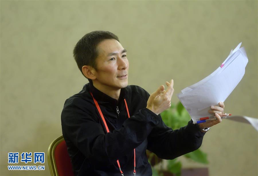 中國は新時(shí)代突入へ　外國人言語専門家9人が第19回黨大會報(bào)告をチェック