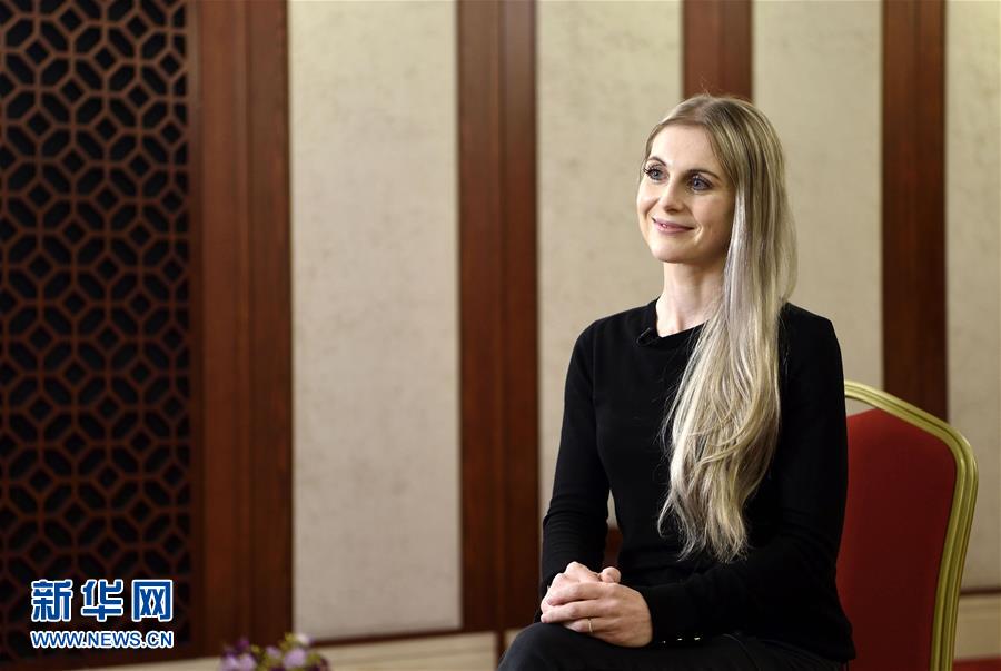 中國は新時(shí)代突入へ　外國人言語専門家9人が第19回黨大會(huì)報(bào)告をチェック