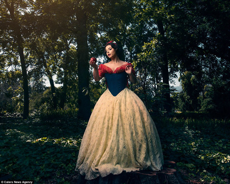 物語のその後は？　母親になったディズニーヒロインを撮影した作品