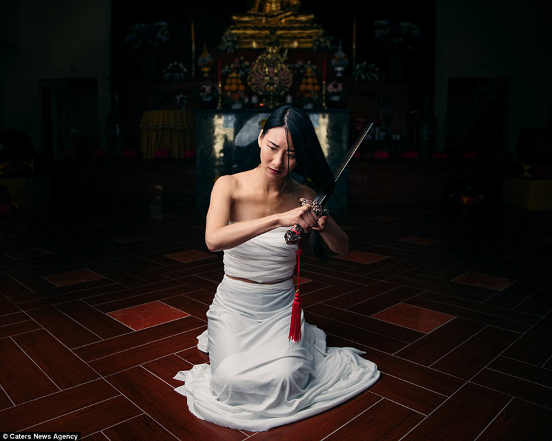 物語のその後は？　母親になったディズニーヒロインを撮影した作品