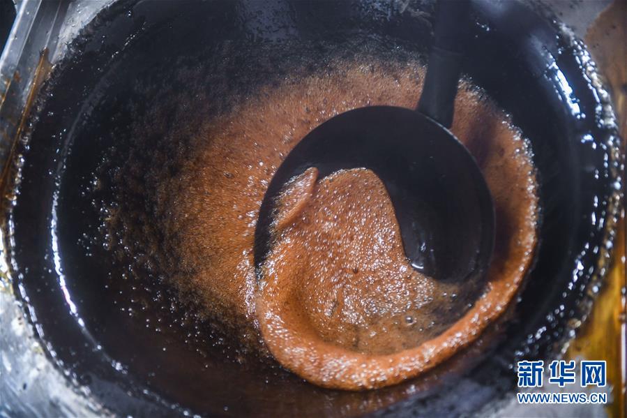 浙江省の村に漂う甘い香り　黒砂糖生産が繁忙期に突入