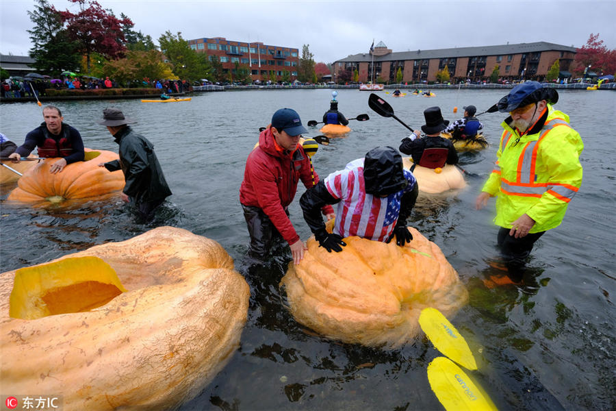 河を下るのはボートではなくカボチャ！一風(fēng)変わった米國のボートレース