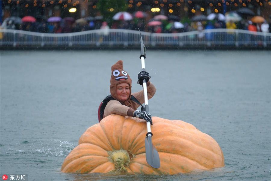 河を下るのはボートではなくカボチャ！一風(fēng)変わった米國のボートレース