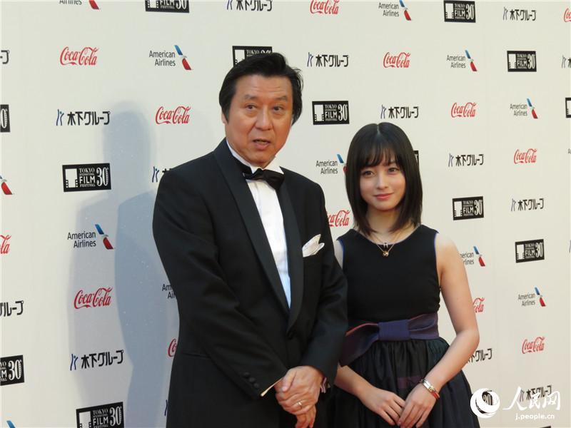 第30回東京國際映畫祭開幕　中日の映畫人がレッドカーペットに登場