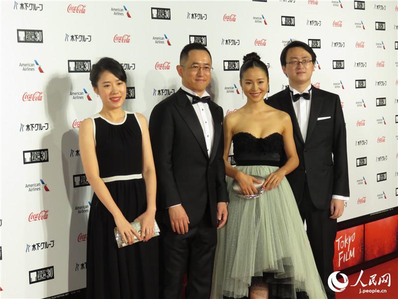 第30回東京國(guó)際映畫(huà)祭開(kāi)幕　中日の映畫(huà)人がレッドカーペットに登場(chǎng)