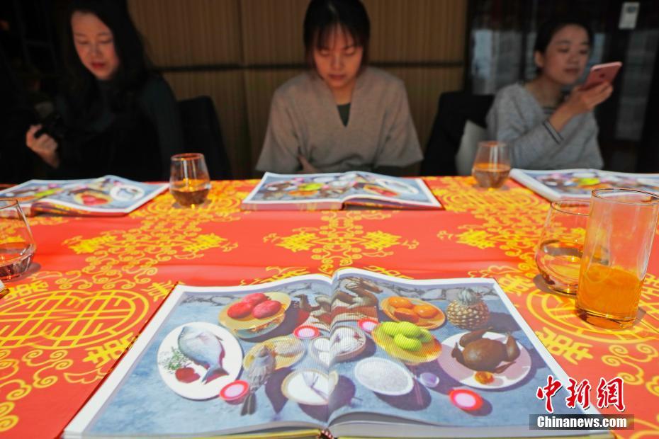 まるで目の前にごちそうがあるかのよう　上海のホテルに裸眼3Dグルメ登場(chǎng)