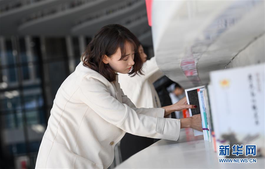 蔵書(shū)數(shù)も豊富な「知識(shí)の海」　天津におしゃれな図書(shū)館登場(chǎng)　