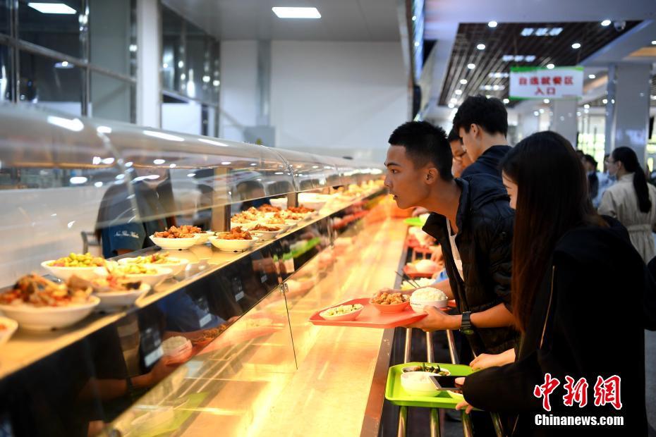 皿をスキャンするだけで価格表示、大學(xué)食堂の支払いがより便利に 安徽省