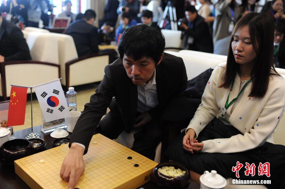 安徽省で中日韓三國(guó)囲碁名人混合ペア戦開(kāi)幕