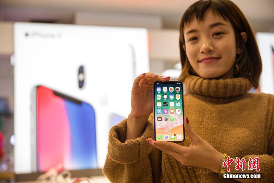 ついに発売、iPhoneXの最新機能を先取り