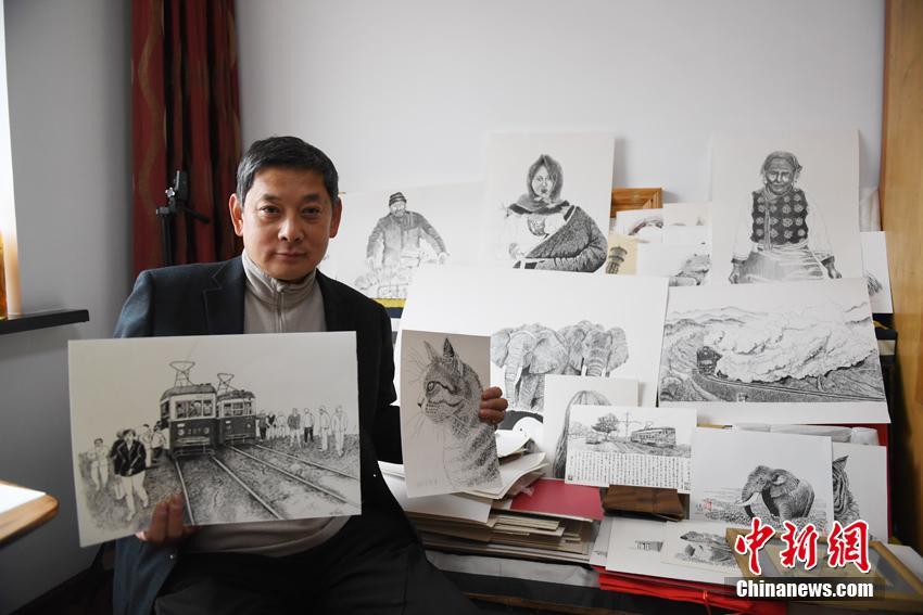 大學(xué)教員がボールペンで描いた故郷の風(fēng)景　海外大學(xué)も収蔵　長(zhǎng)春市