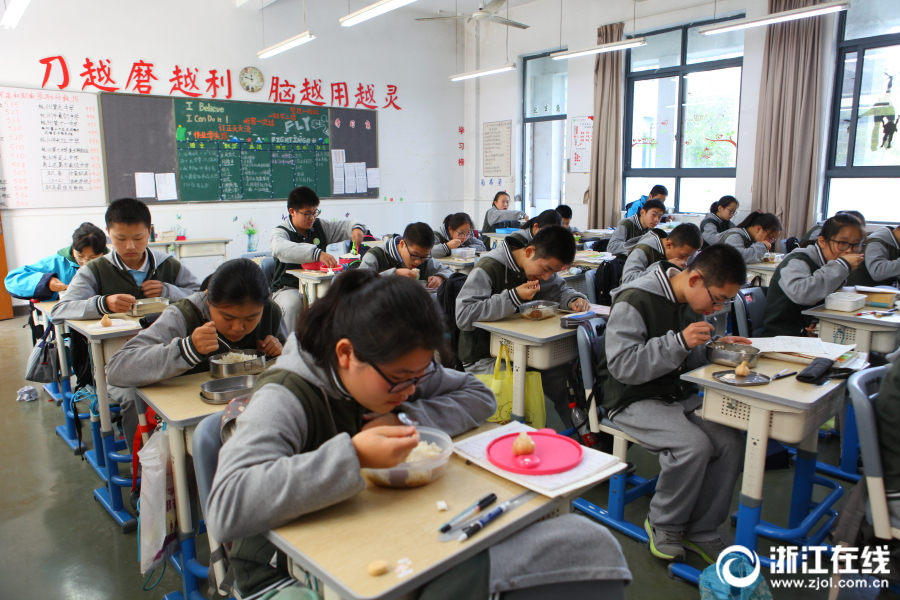 インフルエンザ予防のため給食に「酢ニンニク」導(dǎo)入　浙江省