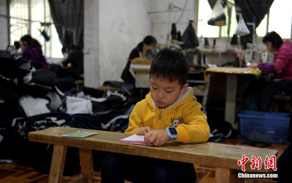 ネット通販イベント間近に迫り、フル稼働生産に入る四川省の「淘寶村」