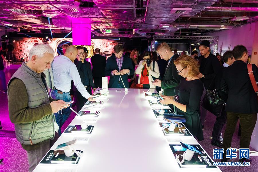 ポーランドで華為の新作スマホ発表會開催