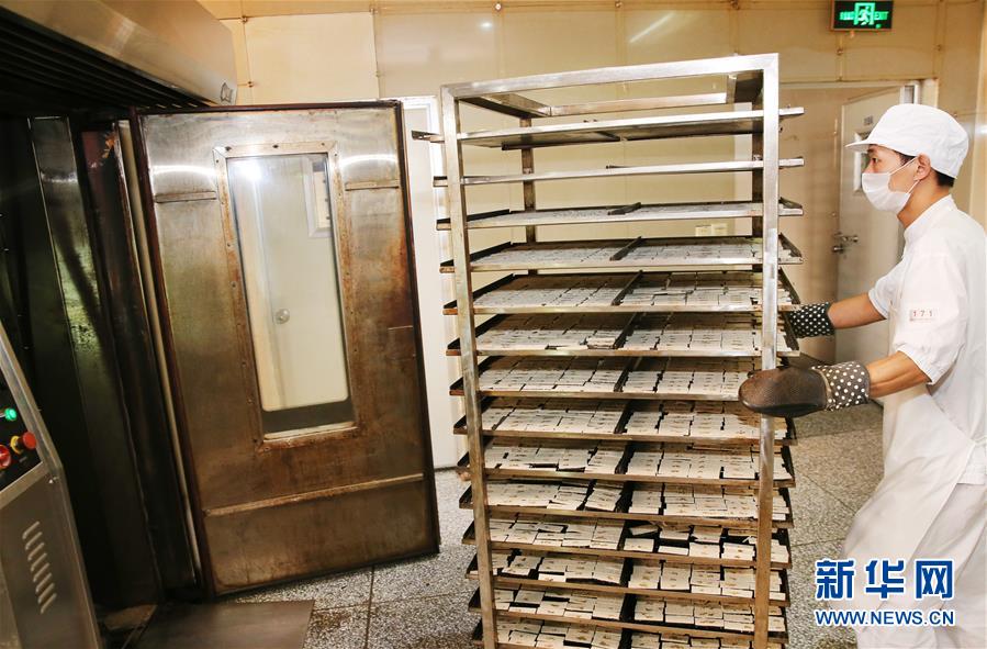 ほんのりした甘みが口に広がる人気の伝統(tǒng)菓子　江蘇省南通市