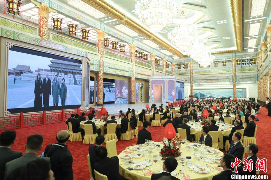 習近平國家主席夫妻がトランプ大統領夫妻を歓迎