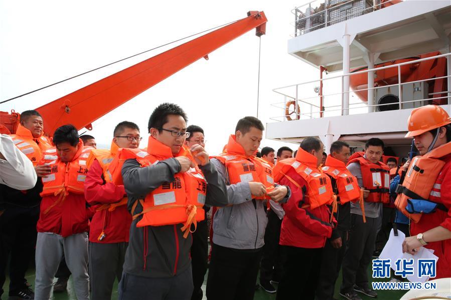 第34回南極科學(xué)観測隊、初の「船外脫出訓(xùn)練」を?qū)g施