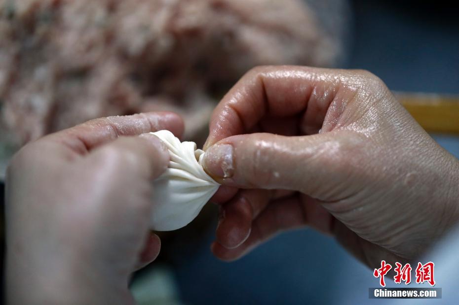 上海の國家級(jí)伝承人　新たな南翔小籠を開発