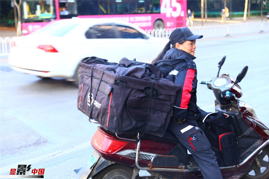 女性配達(dá)員の「ダブル11」は「爆買い」ではなく「爆配達(dá)」