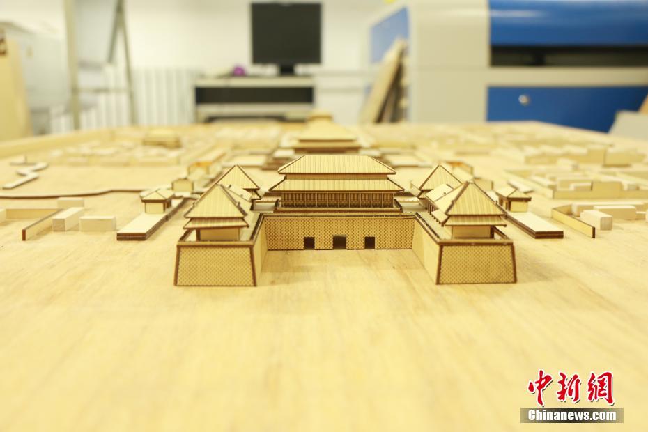 厳かな雰囲気を細(xì)かく再現(xiàn)　木の板で制作された故宮の模型　大連