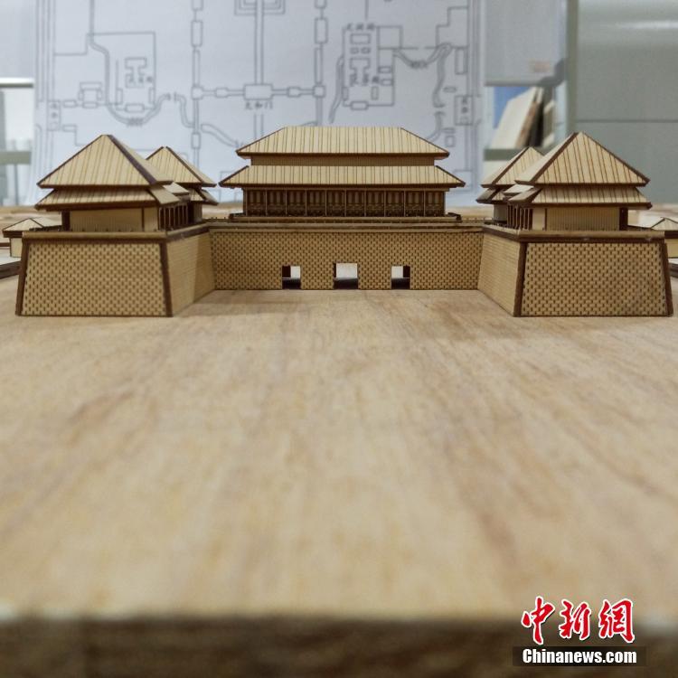 厳かな雰囲気を細(xì)かく再現(xiàn)　木の板で制作された故宮の模型　大連