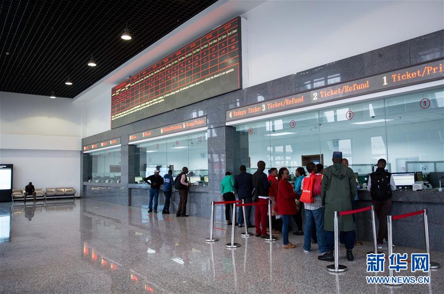 ケニア獨(dú)立後初の新鉄道　中國(guó)規(guī)格を採(cǎi)用したモンバサ-ナイロビ鉄道