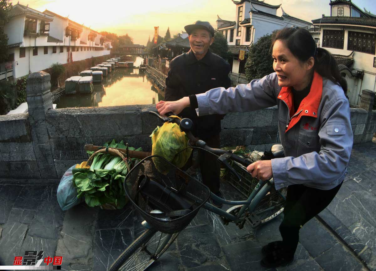 溫かみ溢れる昔ながらの古鎮(zhèn)　早朝の三河鎮(zhèn)　安徽省