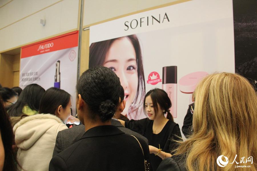 在中國日本國大使館で天皇誕生日祝賀會