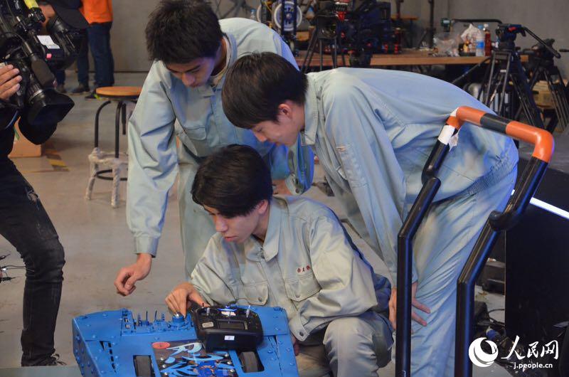 日本の高校チーム、中國のロボット格闘技大會に出場