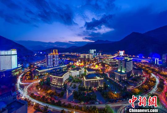 「太陽に愛された場所」米易県の溫かい冬　四川省