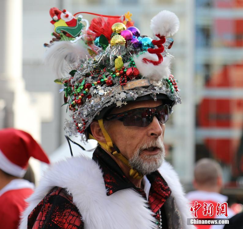 サンフランシスコで「サンタクロース?コンベンション」開催 米國