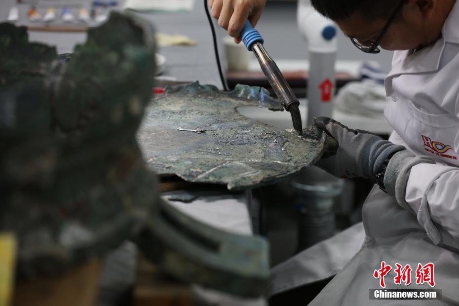 最先端の文化財保護機関　文化財のハイテク修復?保護を行う故宮文物醫(yī)院