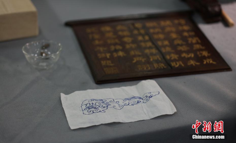 最先端の文化財(cái)保護(hù)機(jī)関　文化財(cái)のハイテク修復(fù)?保護(hù)を行う故宮文物醫(yī)院