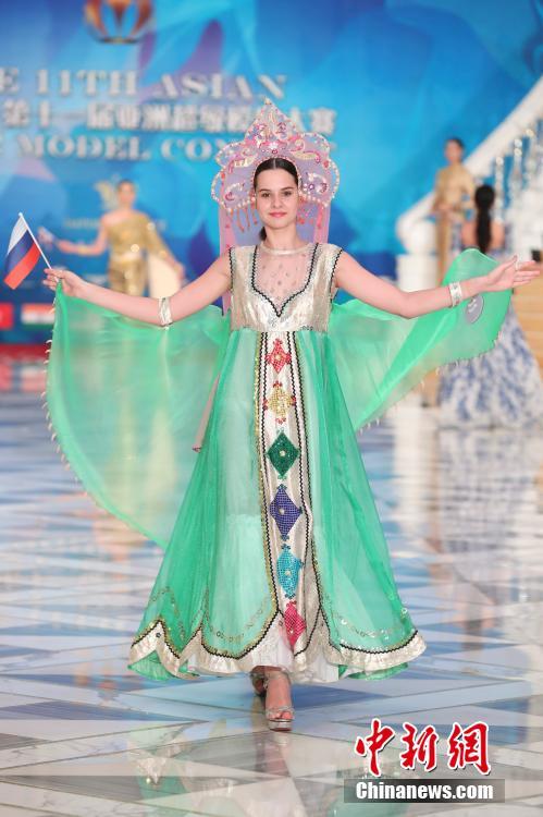 アジアスーパーモデルコンテスト決勝戦開(kāi)催　中國(guó)人選手が優(yōu)勝