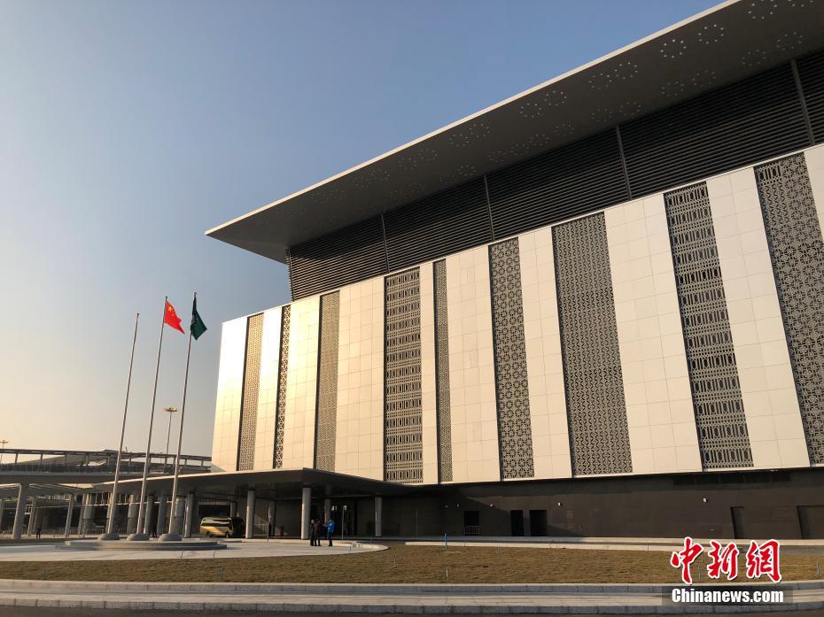 著々と工事が進(jìn)む港珠澳大橋澳門口岸　