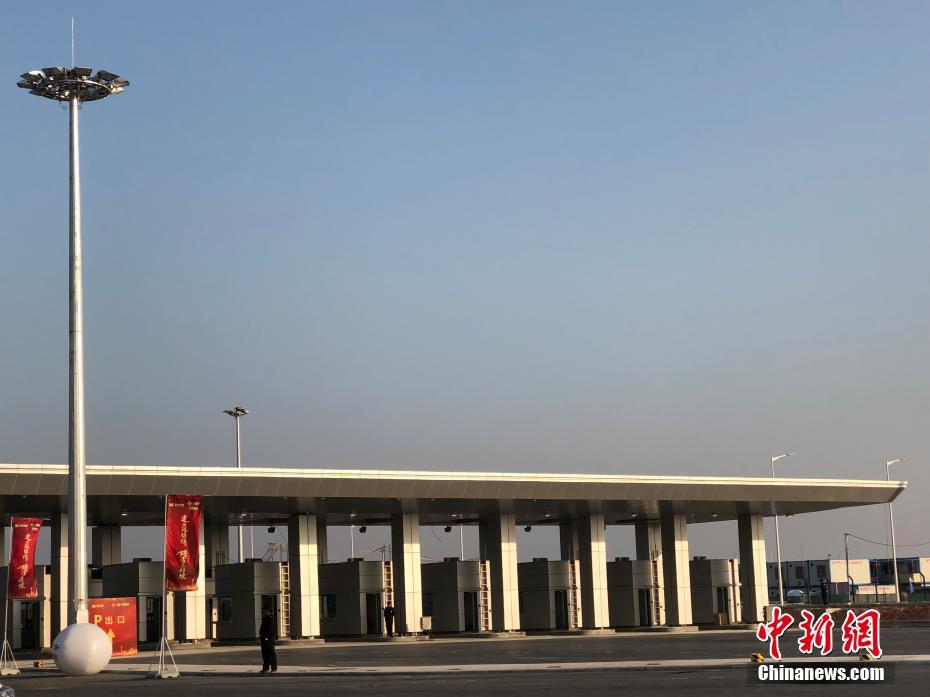 著々と工事が進む港珠澳大橋澳門口岸　