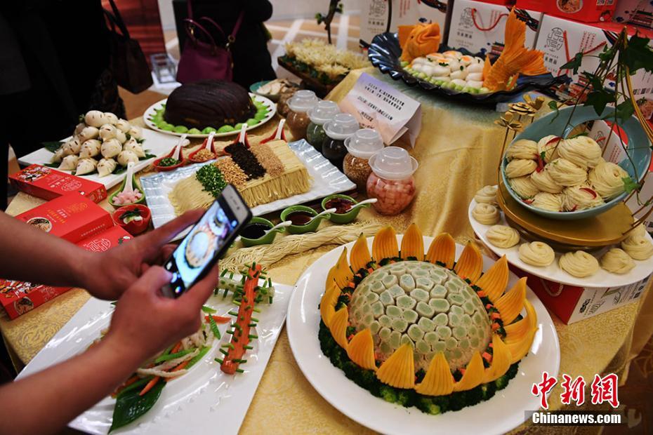 彩り豊かな料理が登場　甘粛省で國際グルメ博覧會開催