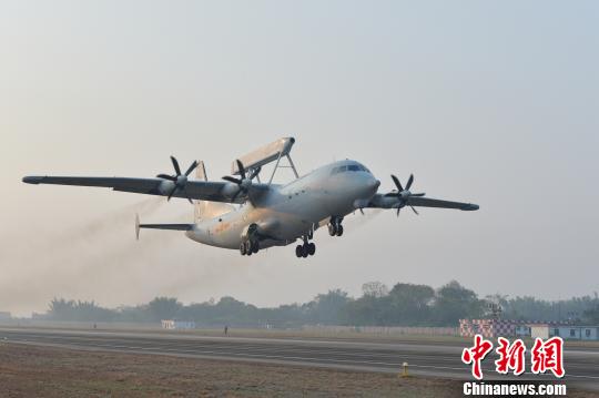 南海艦隊航空部隊が遠洋艦載機実戦的対抗訓練を実施