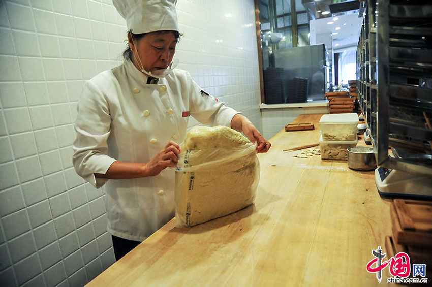 冬至には餃子を食べる中國の伝統(tǒng)的な風習(xí)