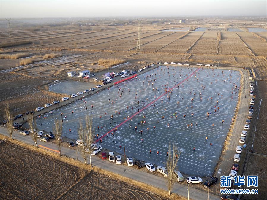 氷上の熱き戦い　寧夏で「冬季氷上釣り大會」開催