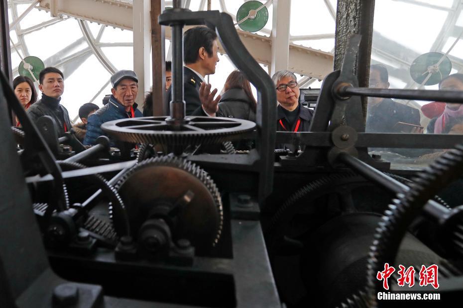 90年間にわたり時(shí)を刻み続けるアジア一高い時(shí)計(jì)臺(tái)、上海の海関大樓