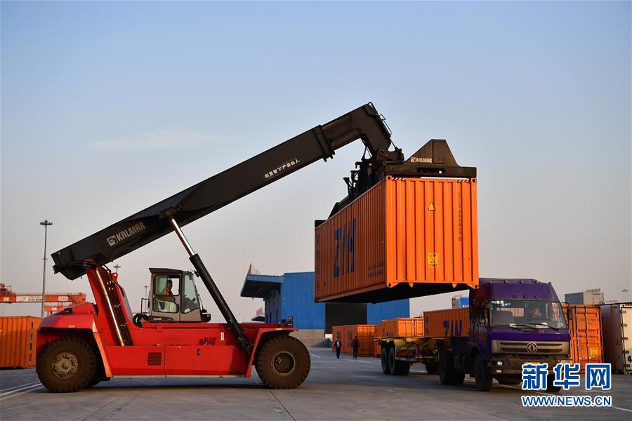 河南省鄭州発の「中歐班列」が運(yùn)行開(kāi)始から1000本目　