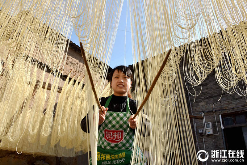 冬の閑散期に増収実現(xiàn)　地元農(nóng)産物を特産品へ加工　浙江省
