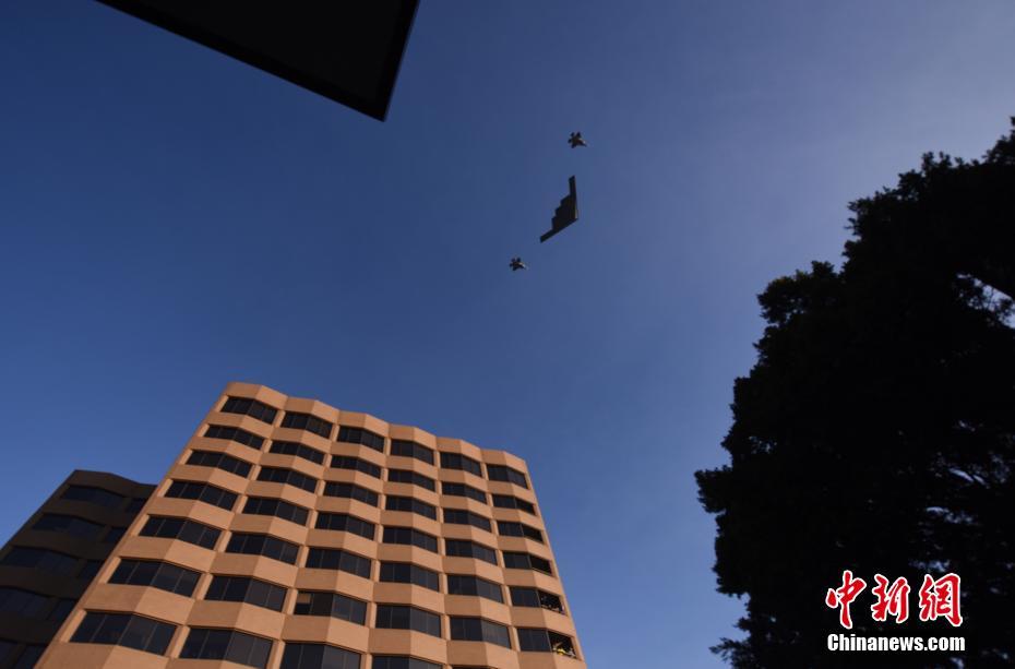 第129回米國ローズ?パレードに中國要素あふれるローズカー登場　米國